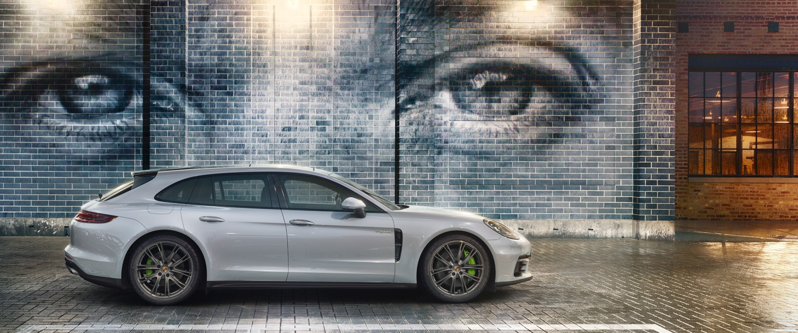 Мировая премьера в Женеве: Sport Turismo расширяет модельный ряд Panamera Мировая премьера в Женеве: Sport Turismo расширяет модельный ряд Panamera